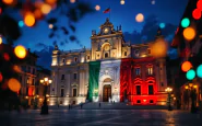 Palazzo Madama con il Tricolore italiano in evidenza