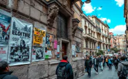 Manifestazioni e scontri nel quartiere Bagnoli di Napoli