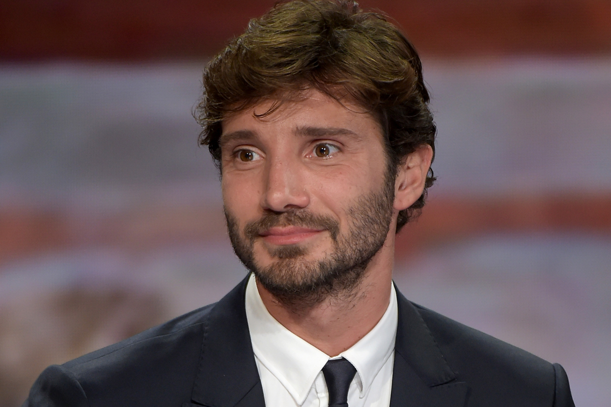 Affari Tuoi, Stefano De Martino conosce il contenuto dei pacchi? Ecco la verità